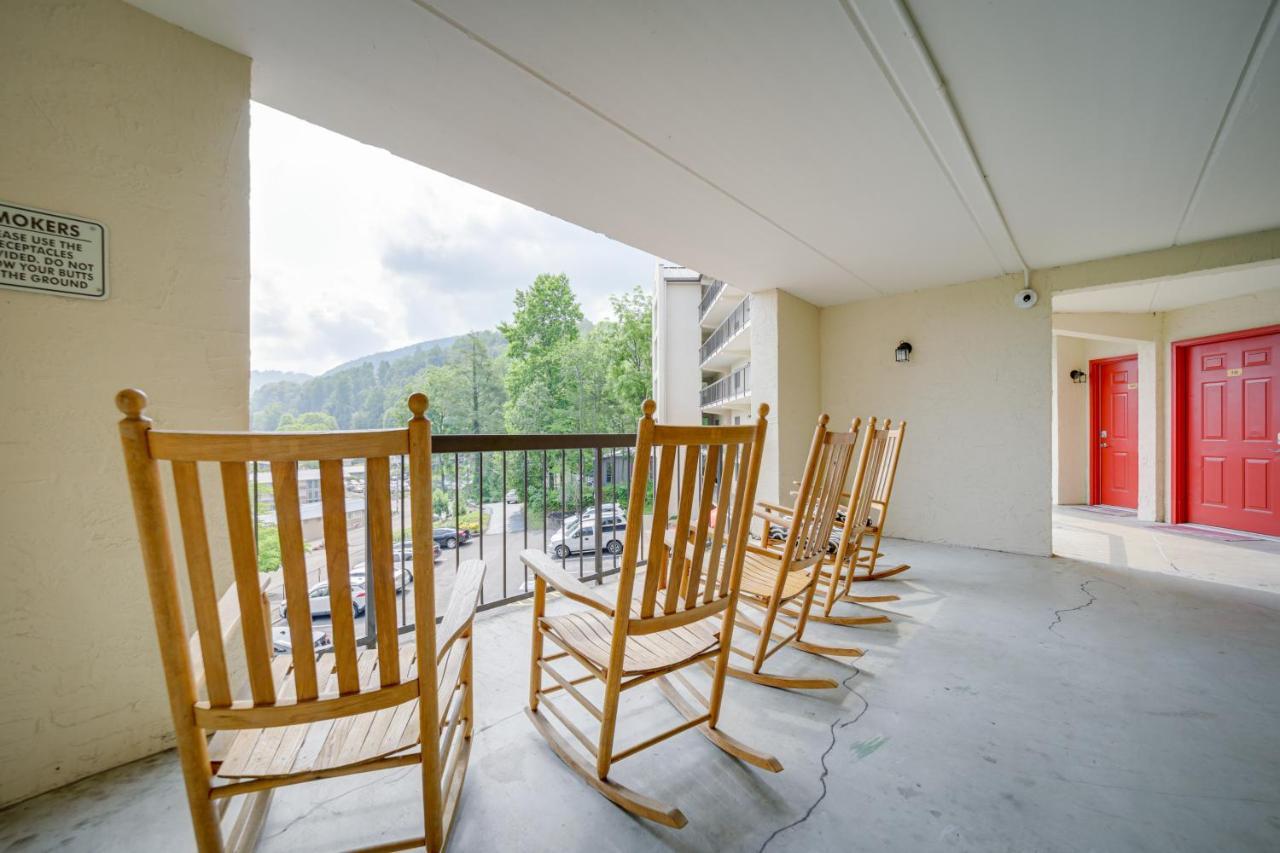 Dtwn Gatlinburg Studio Pool Access! 외부 사진